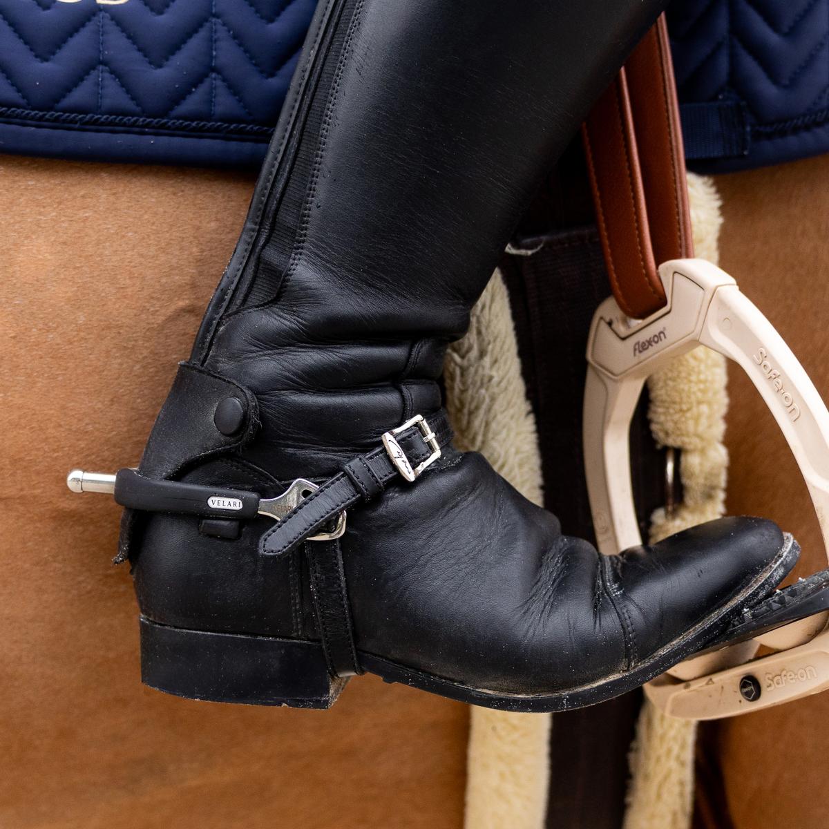 Dy'on Spur Straps