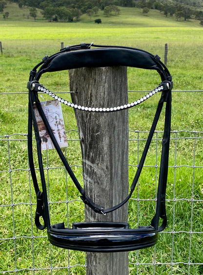 Finesse Outlet: Snaffle Bridle Cassidy | Rolled Black Leather with Silver Clincher Browband